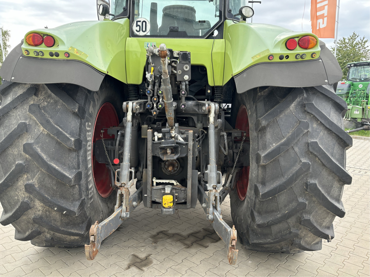 Farm tractor Claas Axion 850 Hexa-Shift