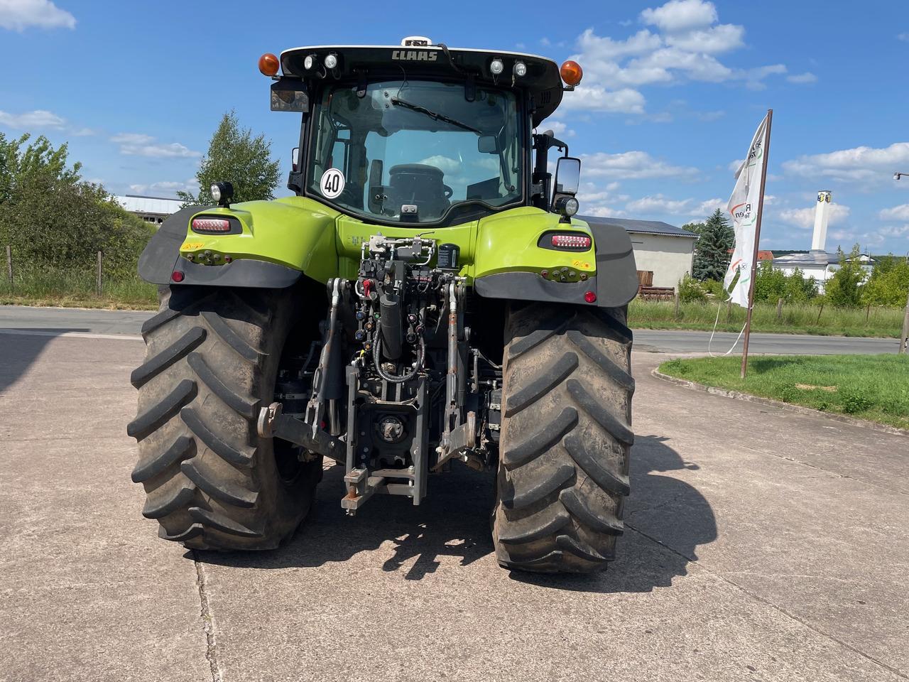 Farm tractor Claas Axion 870 CMATIC