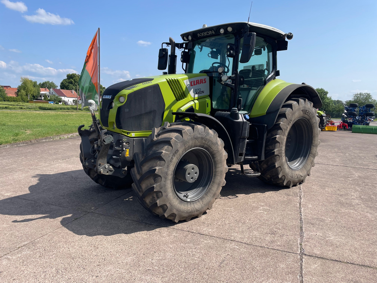 Farm tractor Claas Axion 870 CMATIC