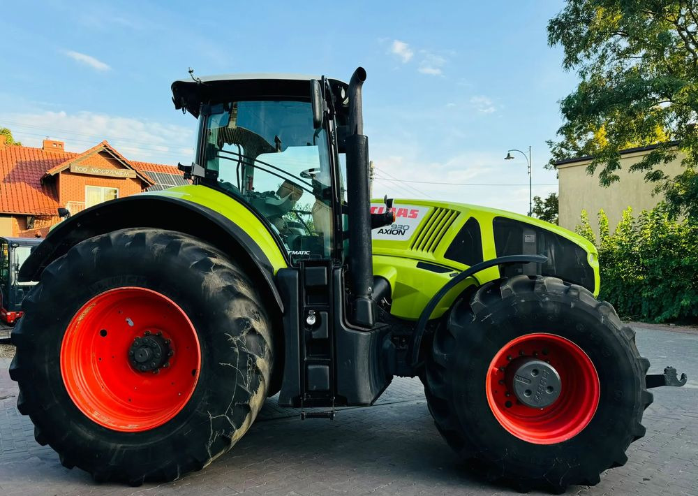 Farm tractor Claas Axion 930 CMATIC CEBIS