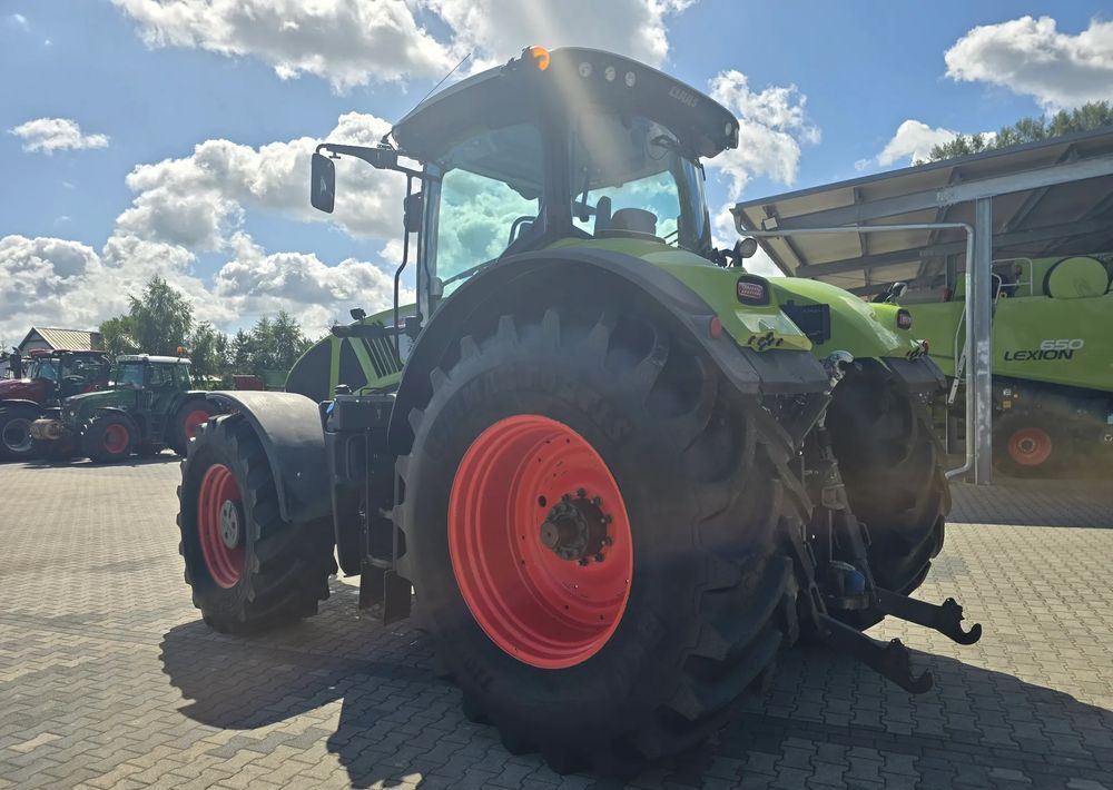 Farm tractor Claas Axion 940 Cmatic