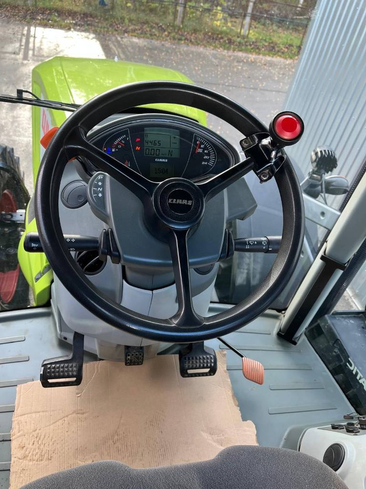 Farm tractor Claas Axion 950