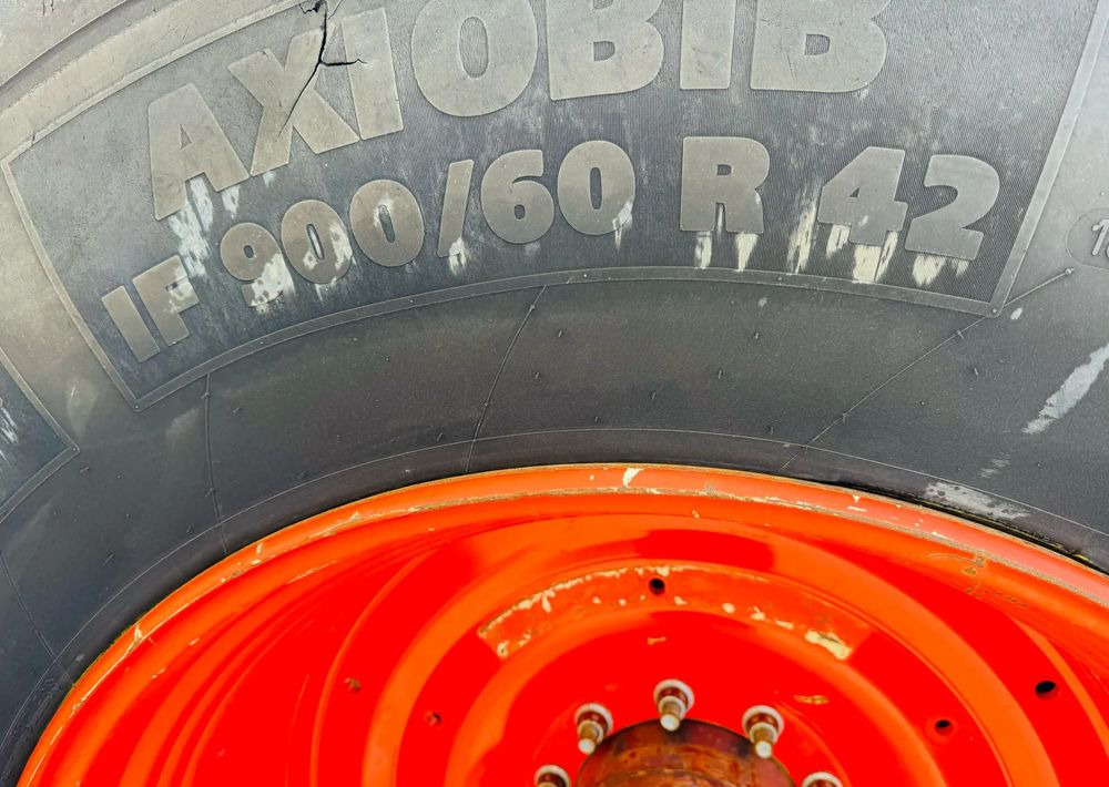 Farm tractor Claas Axion 950 CMATIC