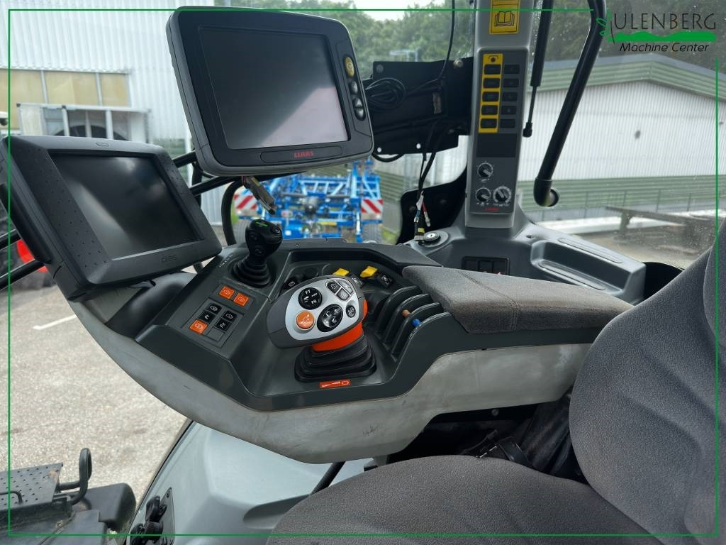 Farm tractor Claas Axion 950 Cmatic