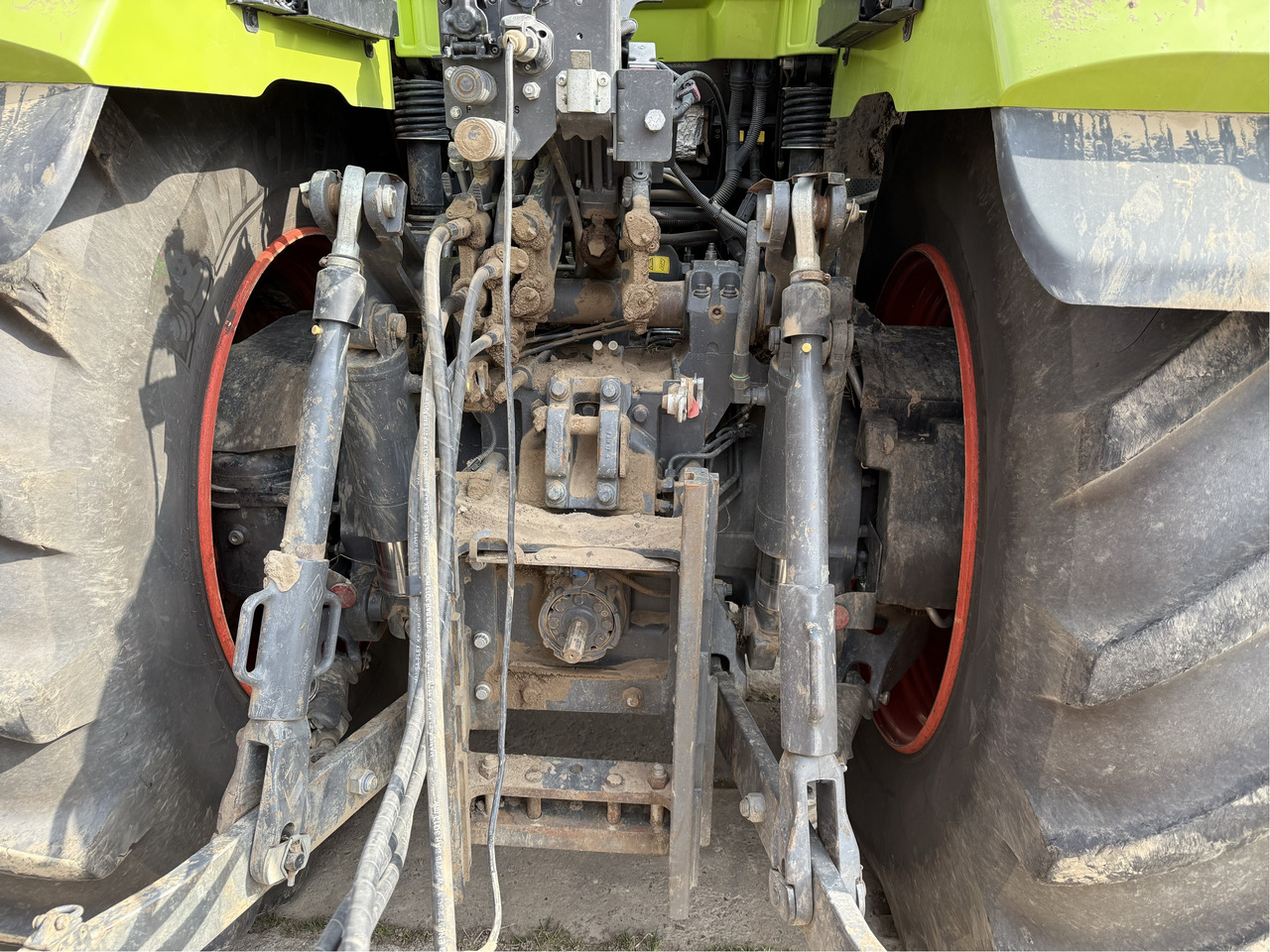 Farm tractor Claas Axion 960 C-Matic CEBIS