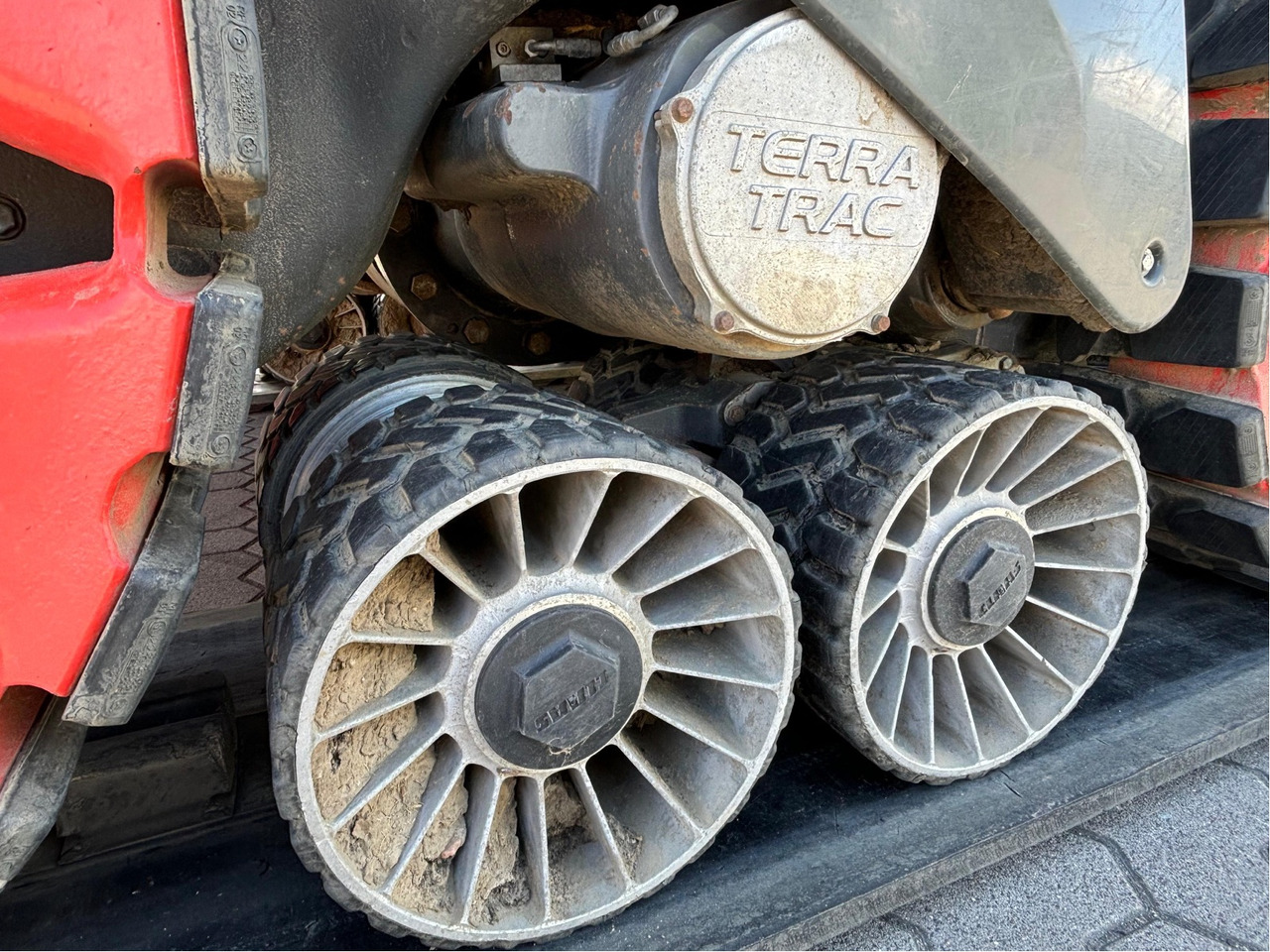 Farm tractor Claas Axion 960 TerraTrac