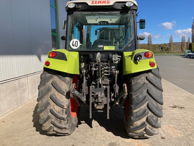 Farm tractor Claas Axos 310