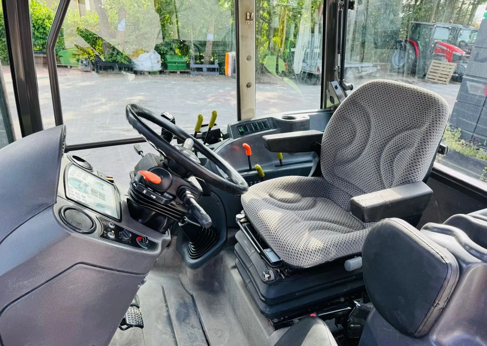 Farm tractor Claas Celtis 446 RX