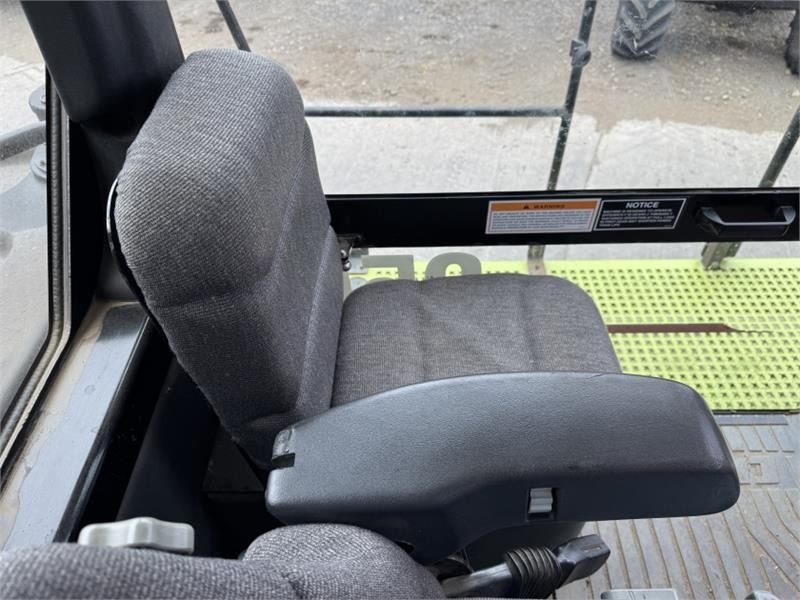 Farm tractor Claas Challenger 95E