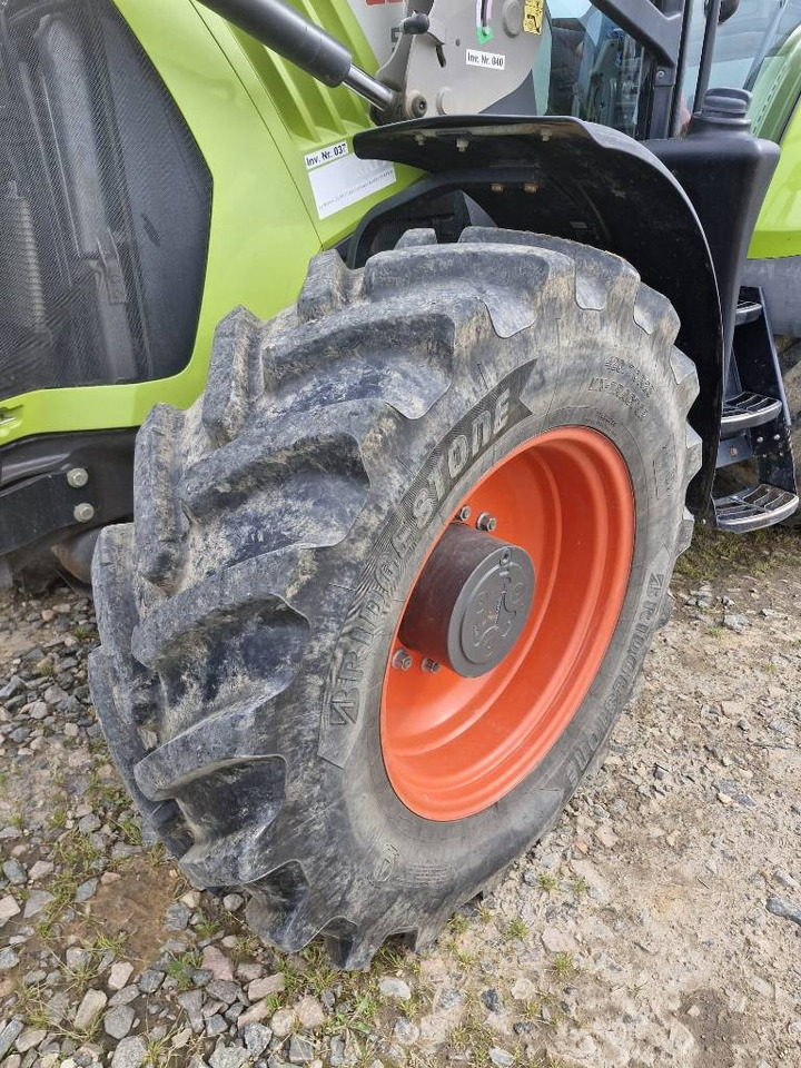 Farm tractor Claas Claas Arion 530