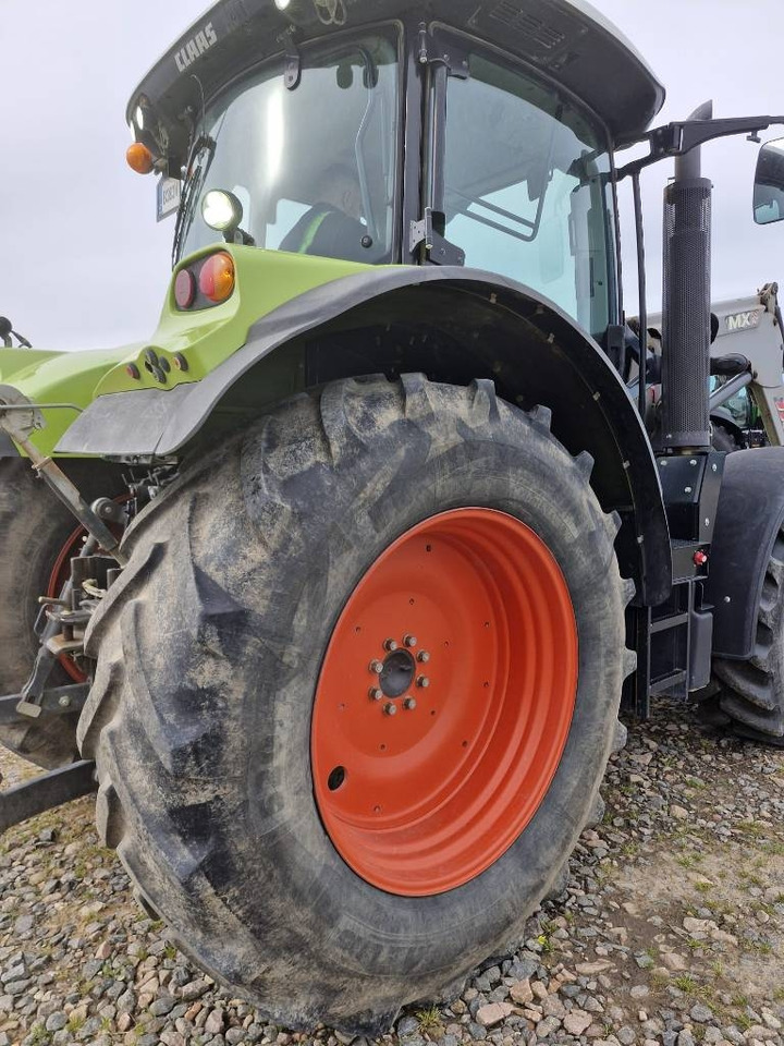 Farm tractor Claas Claas Arion 530