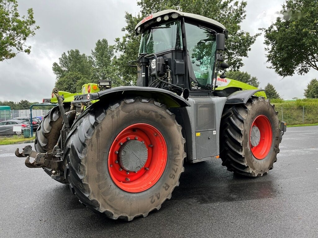 Farm tractor Claas XERION 4000 TRAC VC