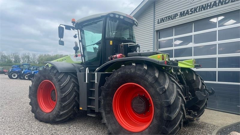Farm tractor Claas XERION 5000 Trac. Med GPS anlæg. Ultimativ trækker