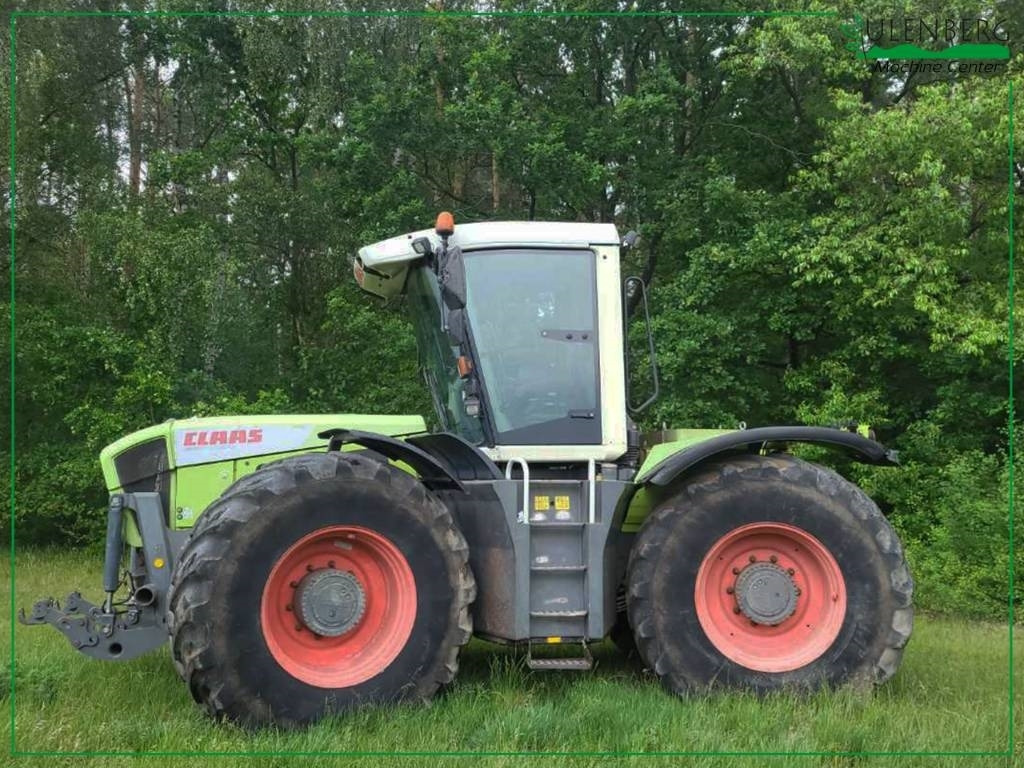 Farm tractor Claas Xerion 3300 Trac