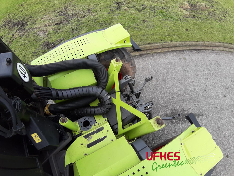 Farm tractor Claas Xerion 3300 Track VC