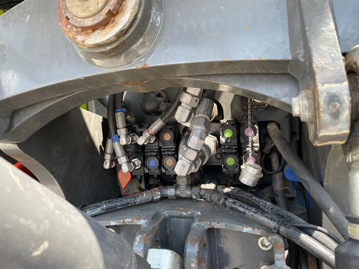 Farm tractor Claas Xerion 4000