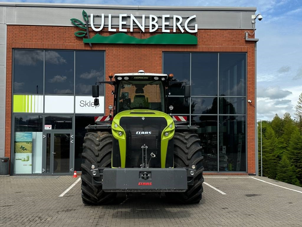 Farm tractor Claas Xerion 5000