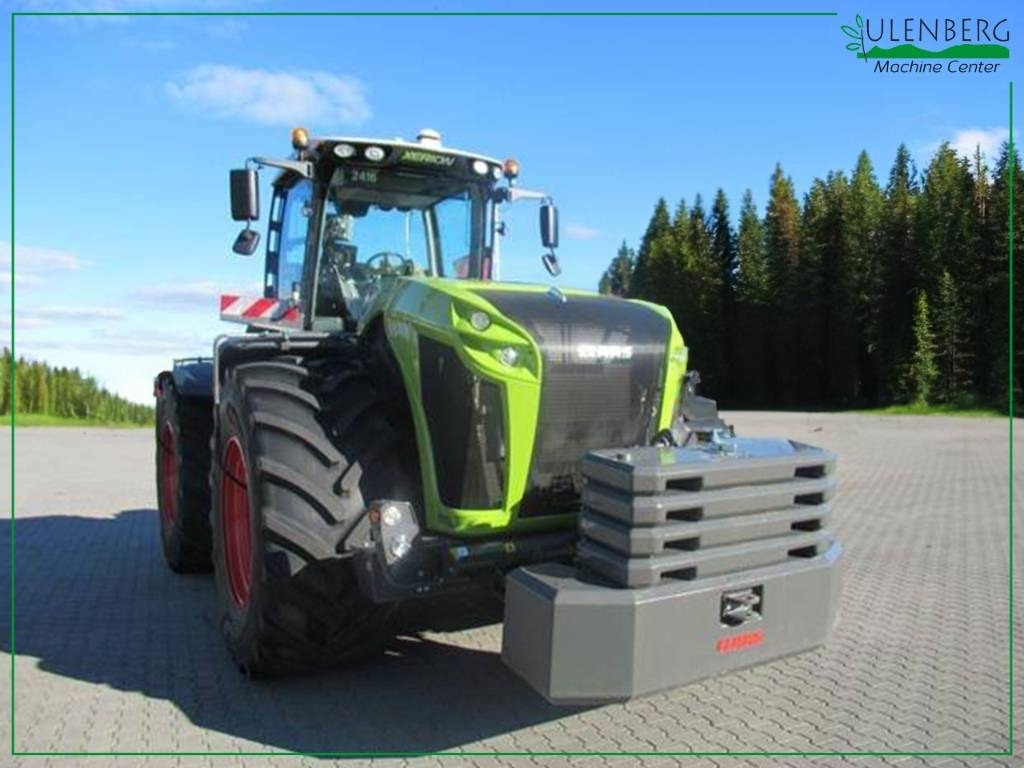 Farm tractor Claas Xerion 5000 Trac