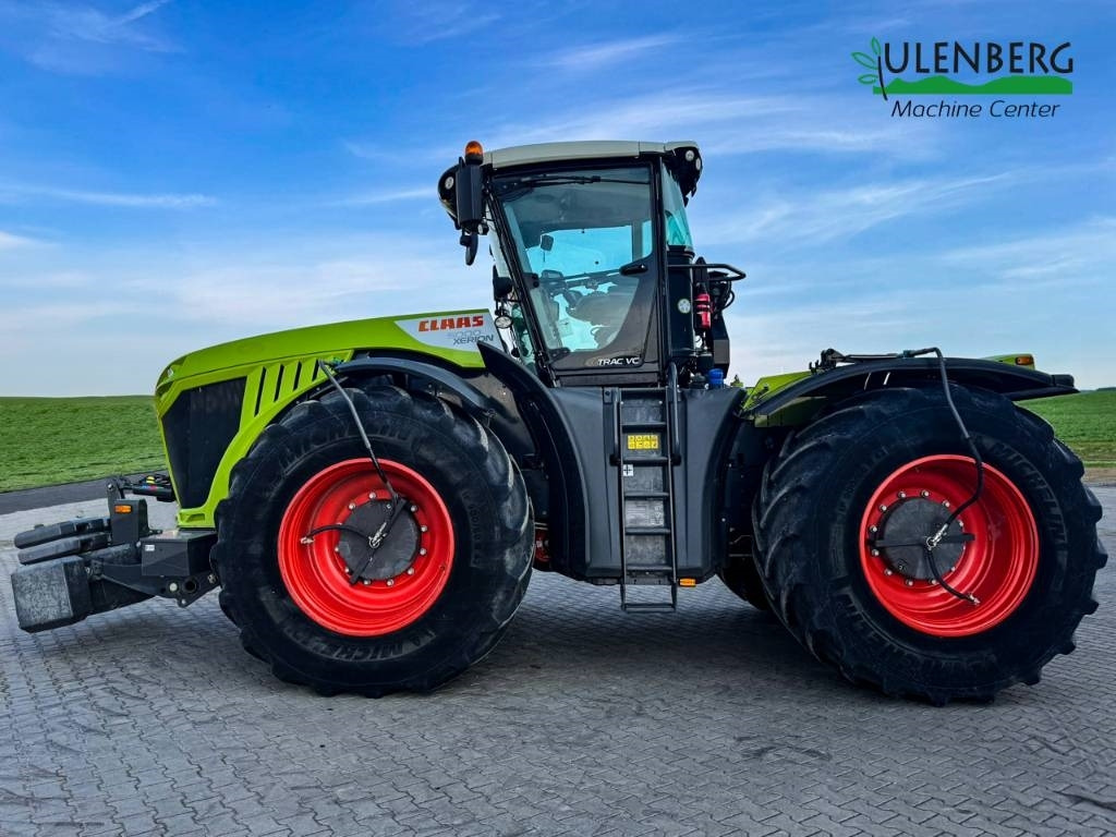 Farm tractor Claas Xerion 5000 Trac VC