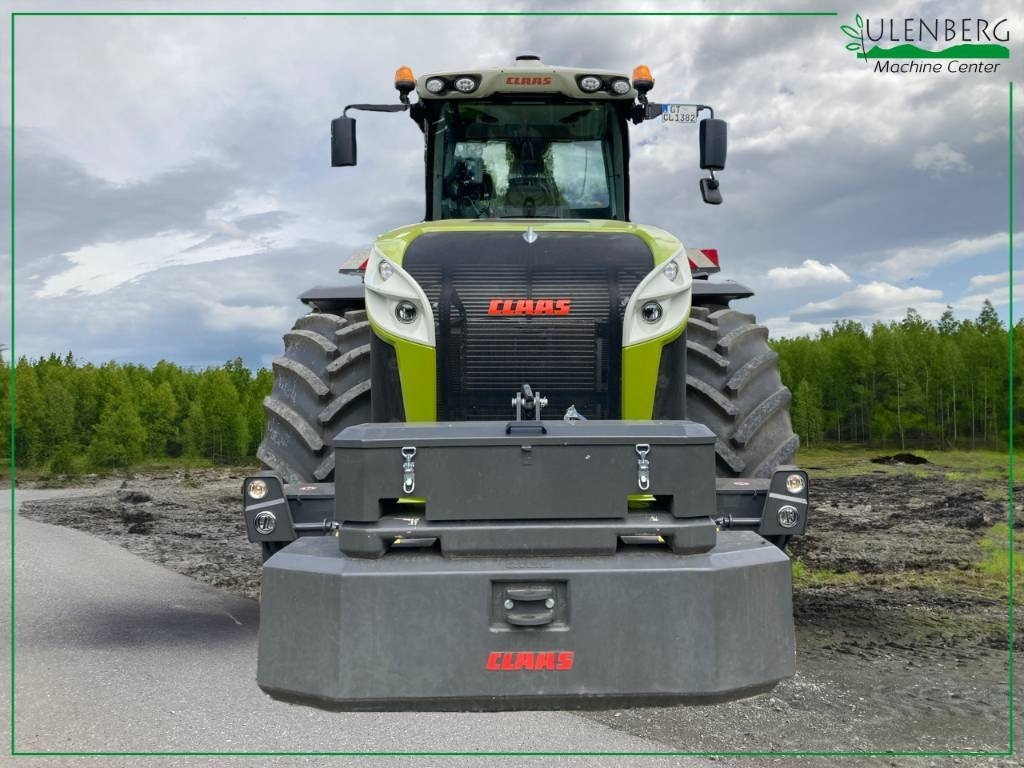 Farm tractor Claas Xerion 5000 Trac VC