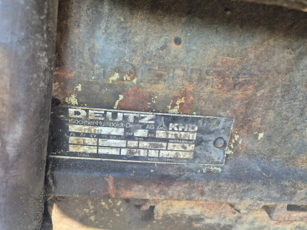 Farm tractor DEUTZ D5206