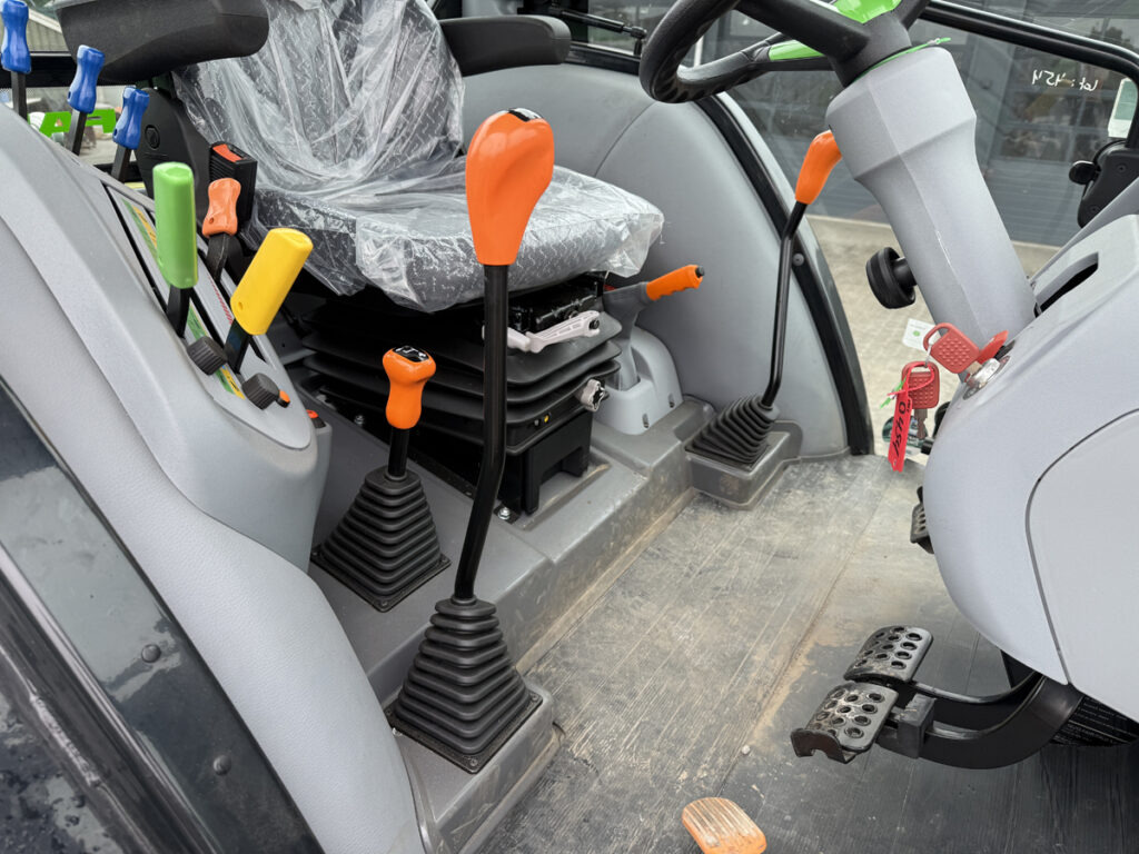 Farm tractor DEUTZ FAHR Agrofarm 115G