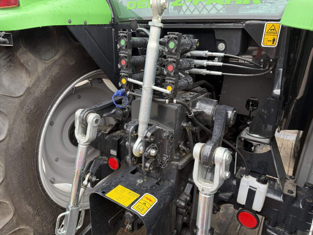 Farm tractor DEUTZ FAHR Agrofarm 115G