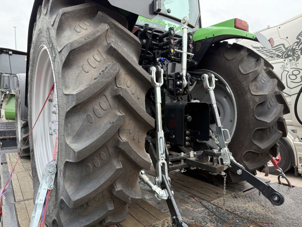Farm tractor DEUTZ FAHR Agrofarm 115G