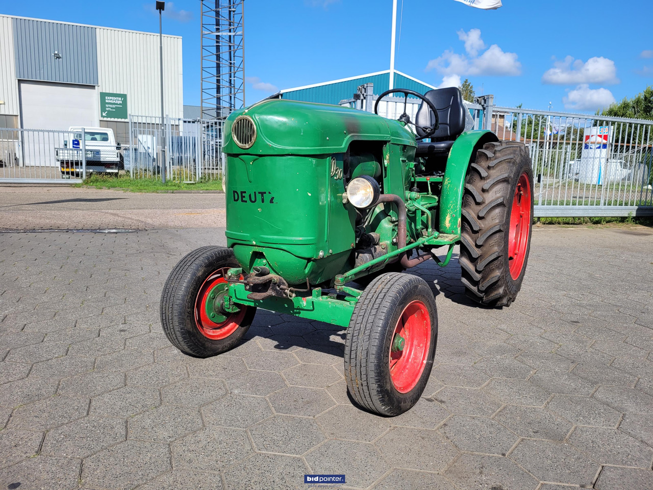 Farm tractor Deutz D30 Smalspoor