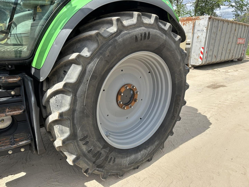 Farm tractor Deutz-Fahr Agrotron 6175