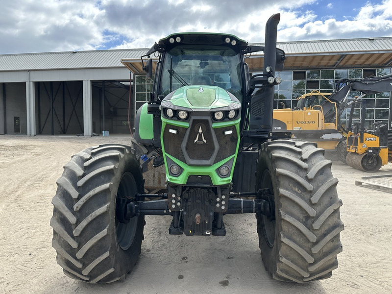 Farm tractor Deutz-Fahr Agrotron 6175