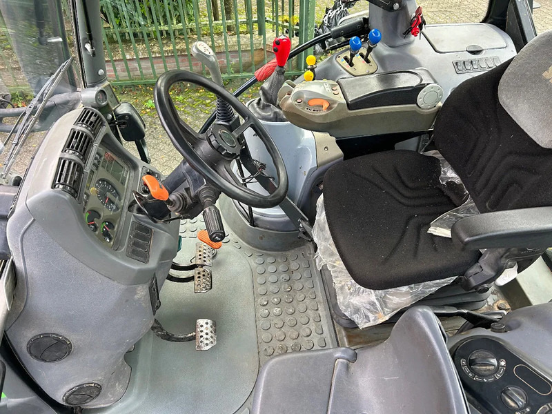 Farm tractor Deutz M600