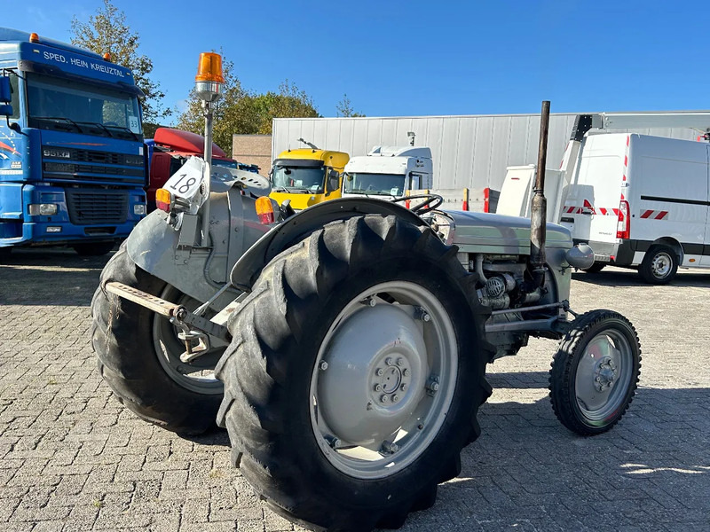 Farm tractor Diversen FERGUSON tractor