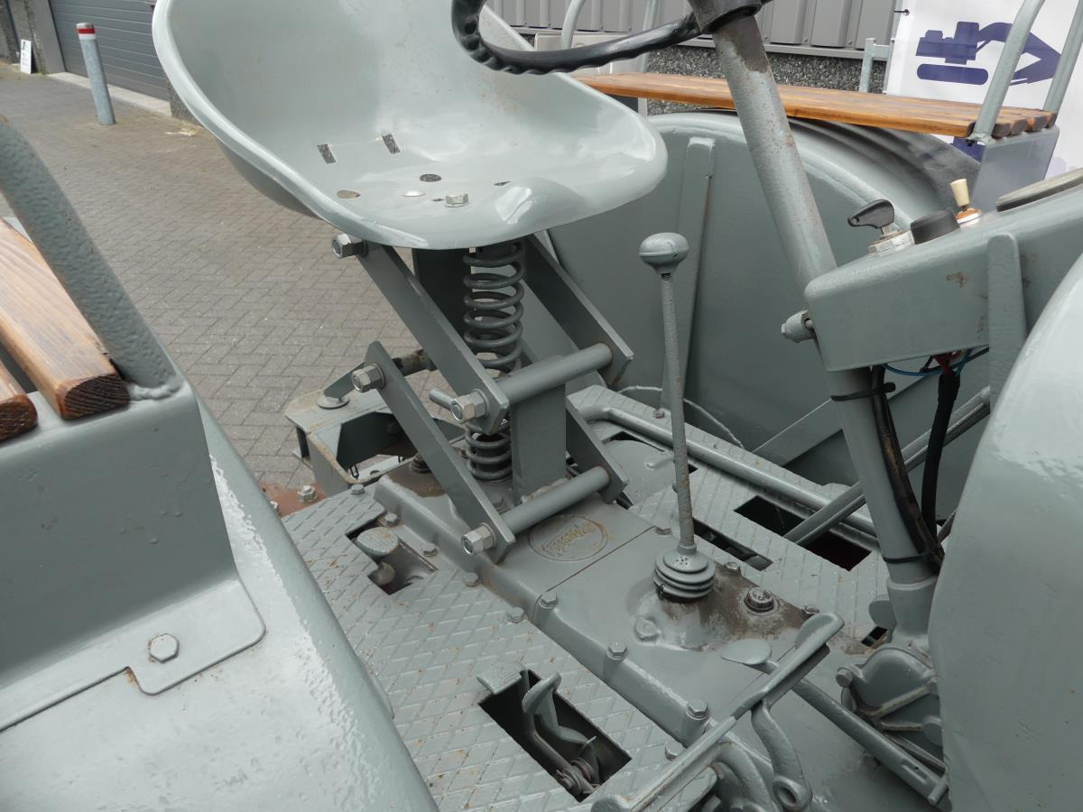 Farm tractor Eicher ED