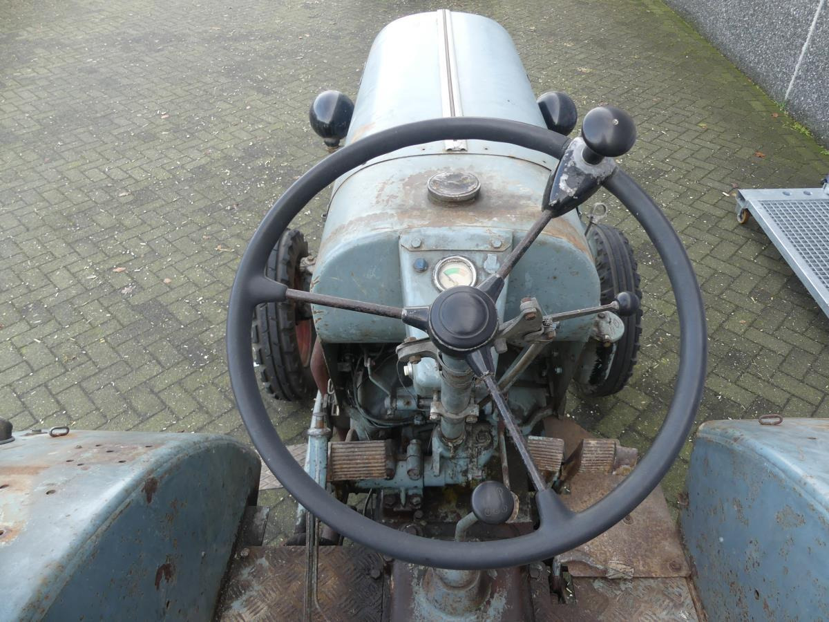 Farm tractor Eicher ED26I E4