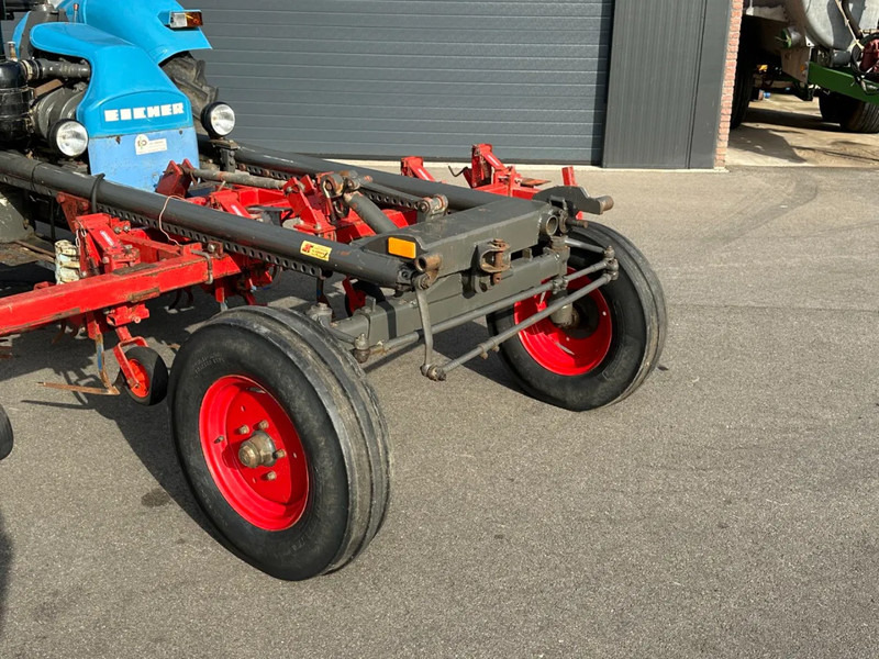 Farm tractor Eicher GT40