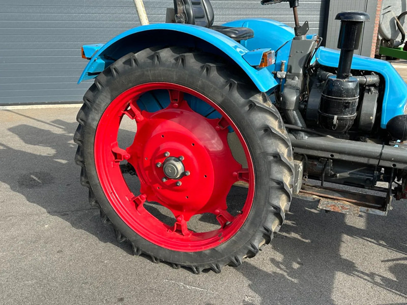 Farm tractor Eicher GT40