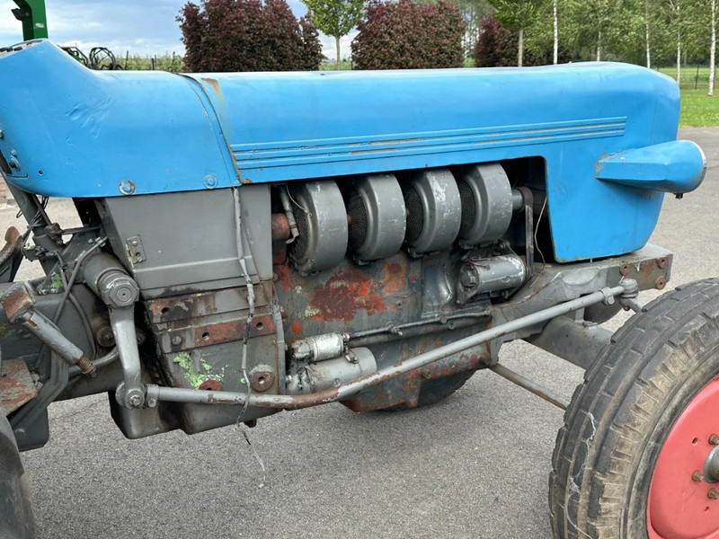 Farm tractor Eicher Koningstiger 2