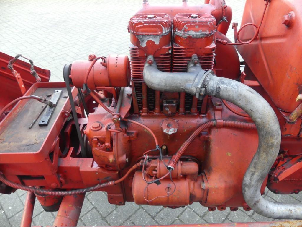 Farm tractor Fahr D130