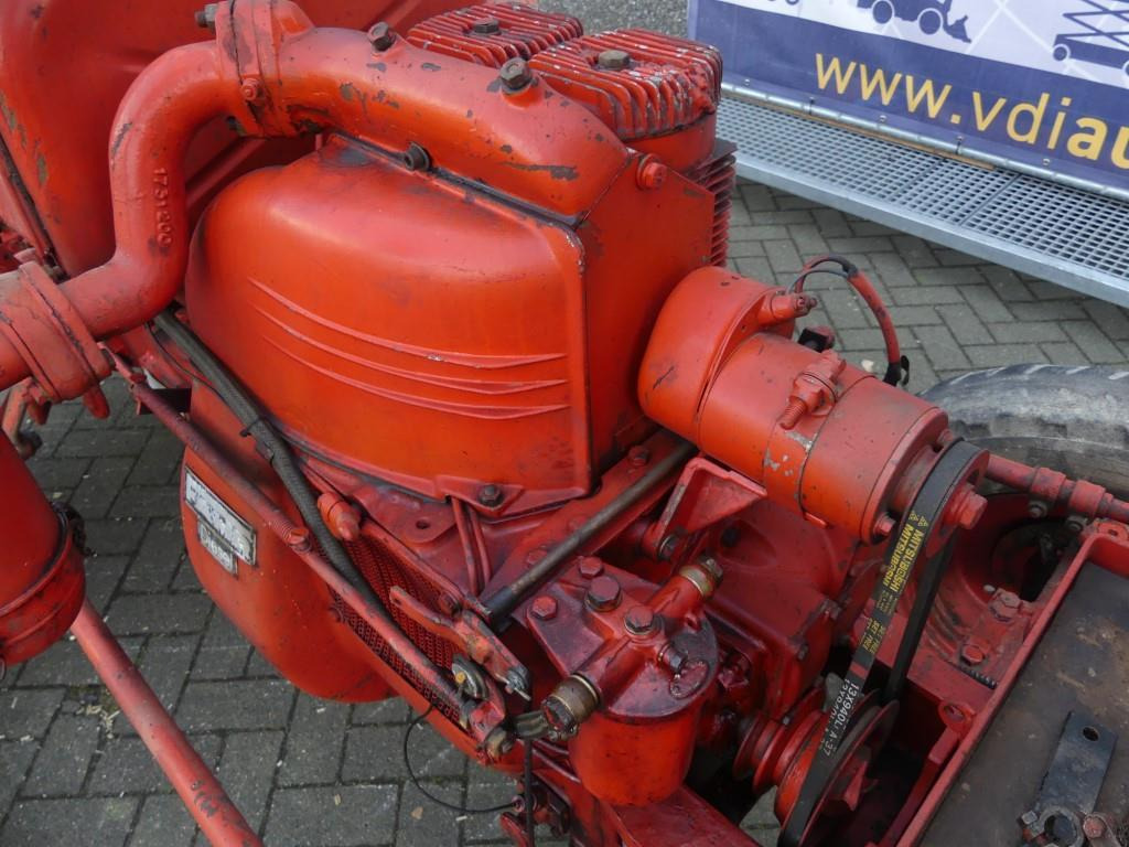 Farm tractor Fahr D130