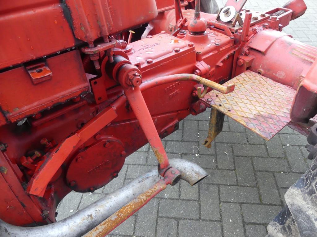 Farm tractor Fahr D130