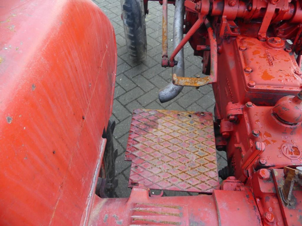 Farm tractor Fahr D130