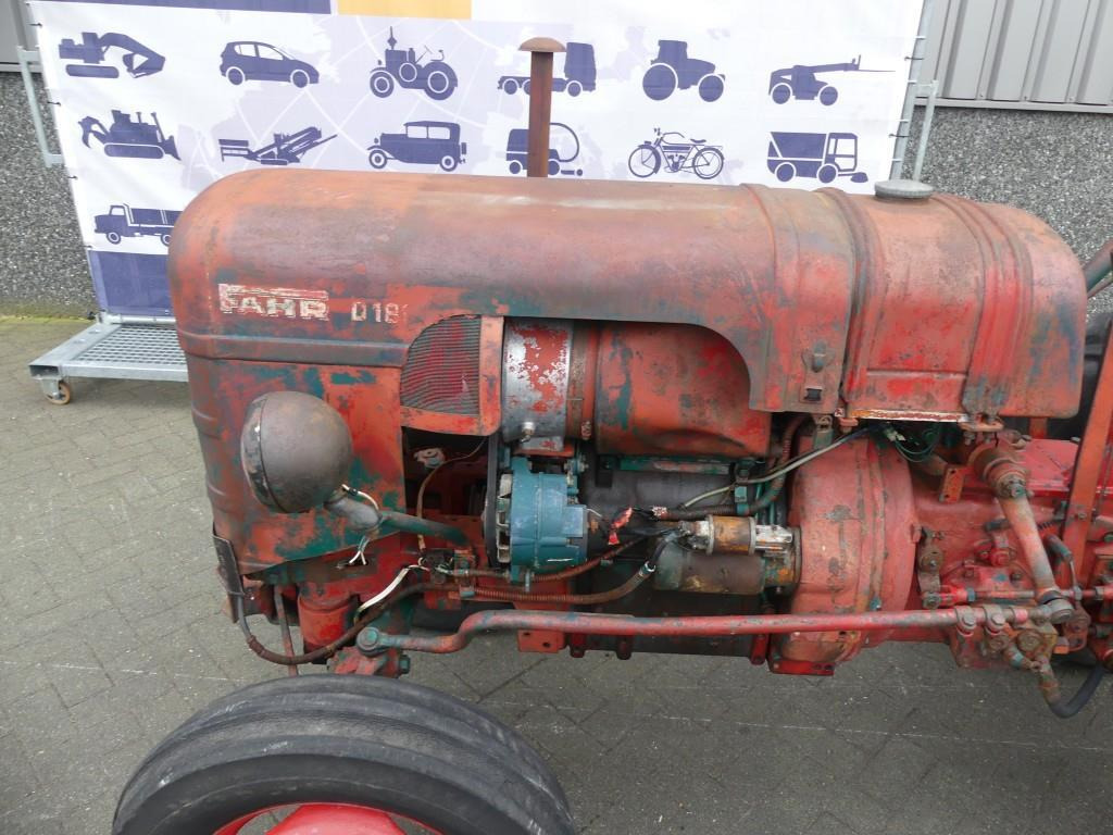 Farm tractor Fahr D181 Vineyard