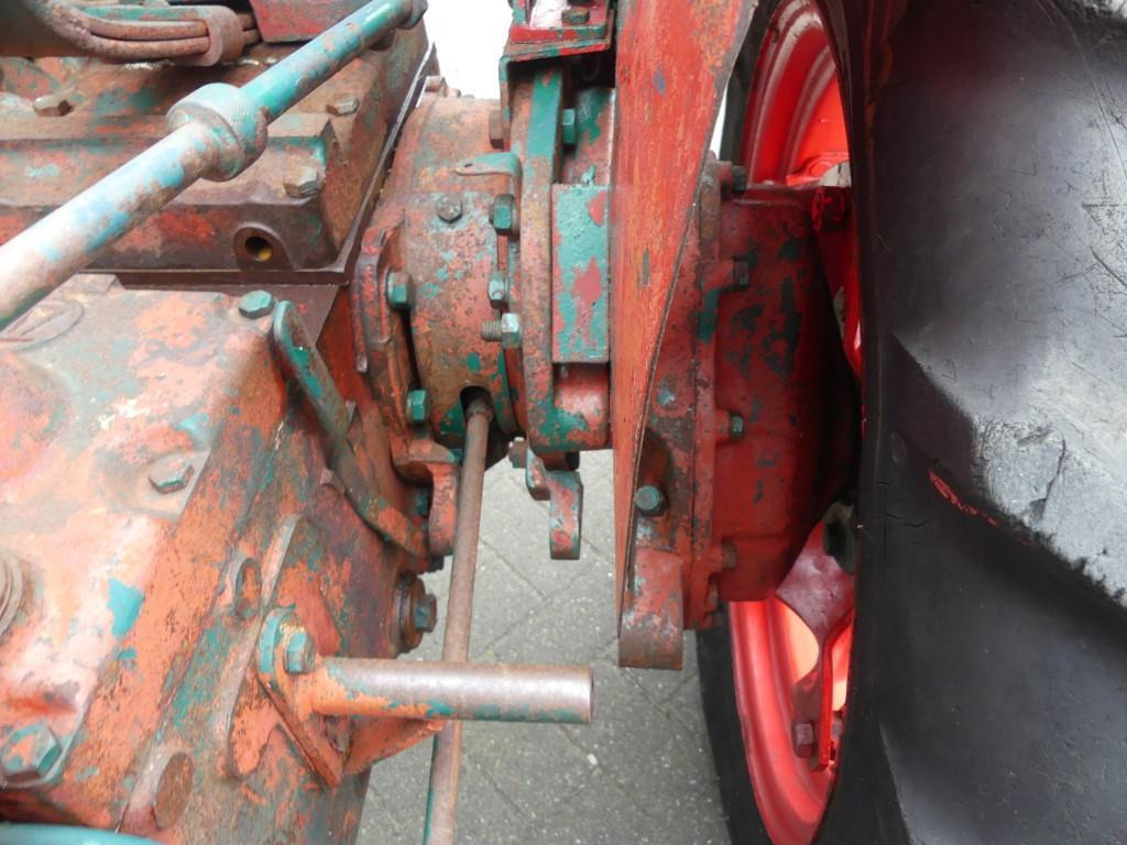 Farm tractor Fahr D181 Vineyard