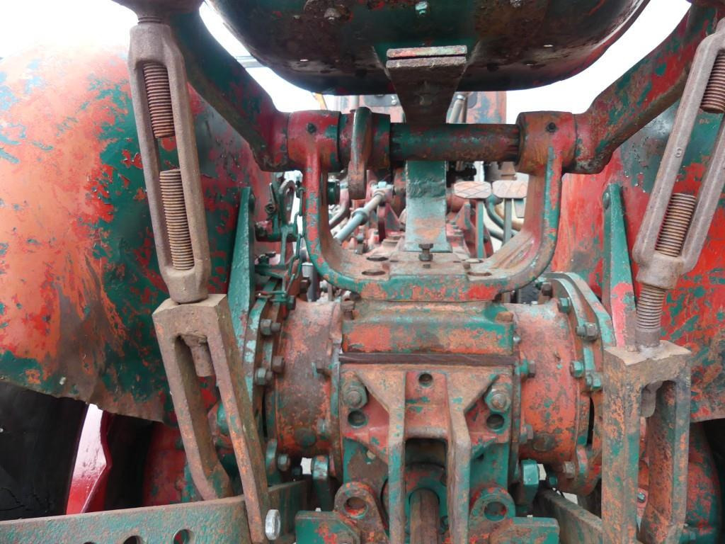 Farm tractor Fahr D181 Vineyard