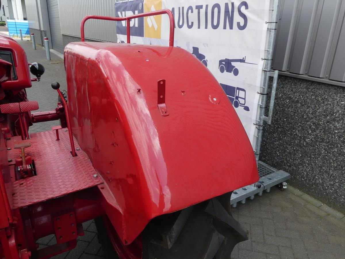 Farm tractor Fahr D45L