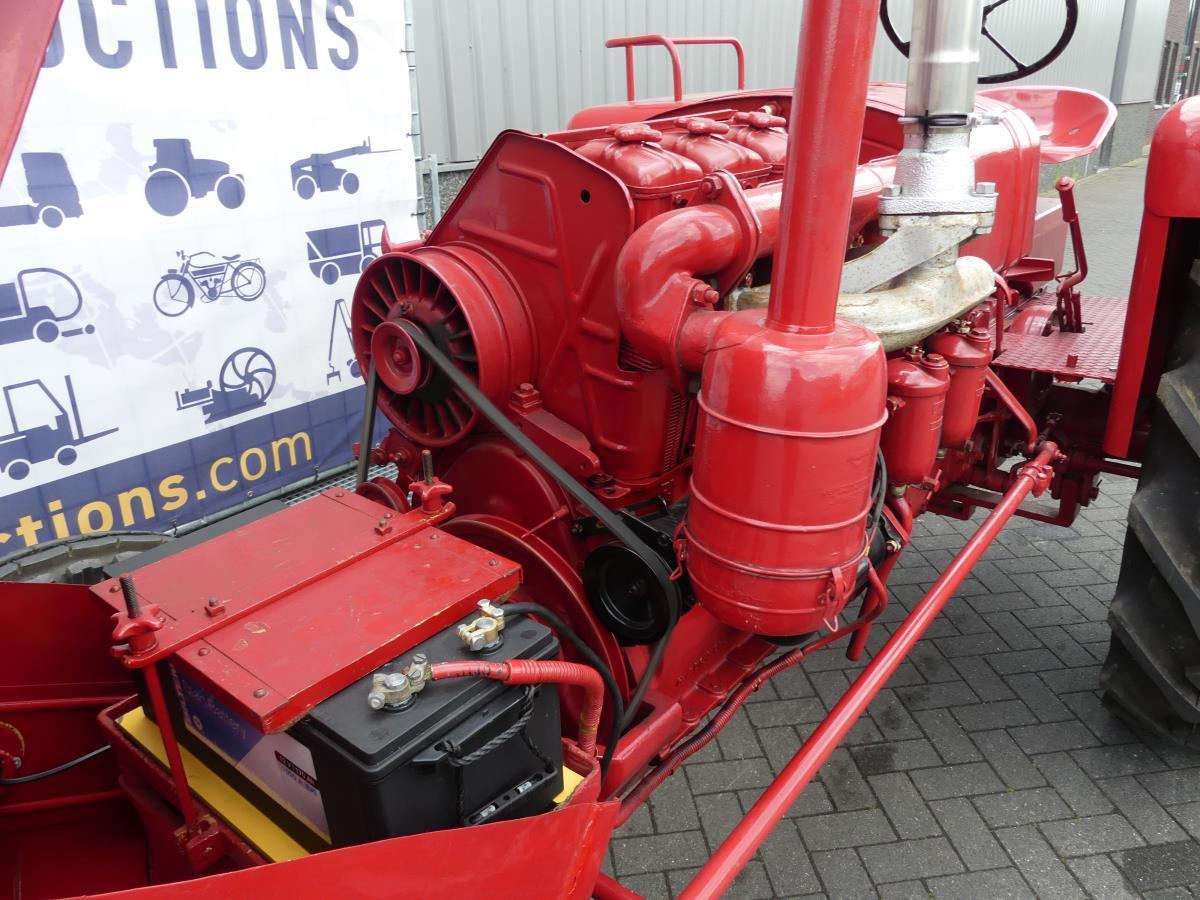 Farm tractor Fahr D45L