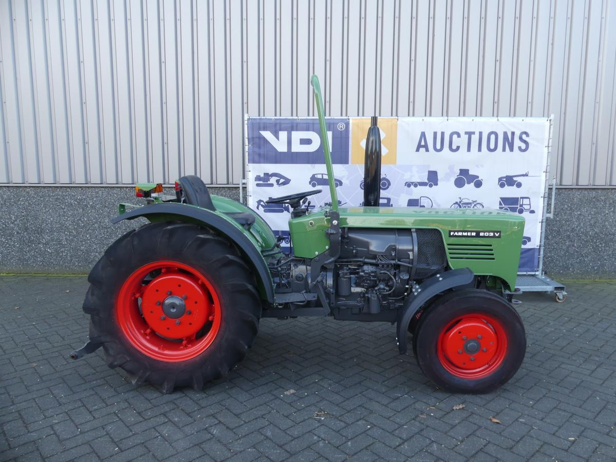 Farm tractor Fendt 203V