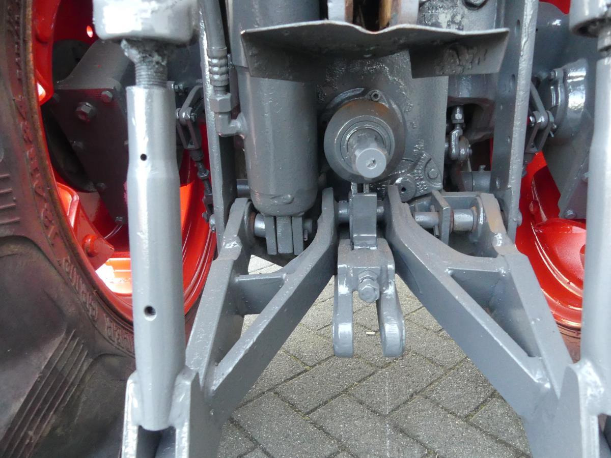 Farm tractor Fendt 203V