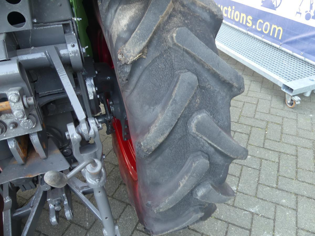 Farm tractor Fendt 203V